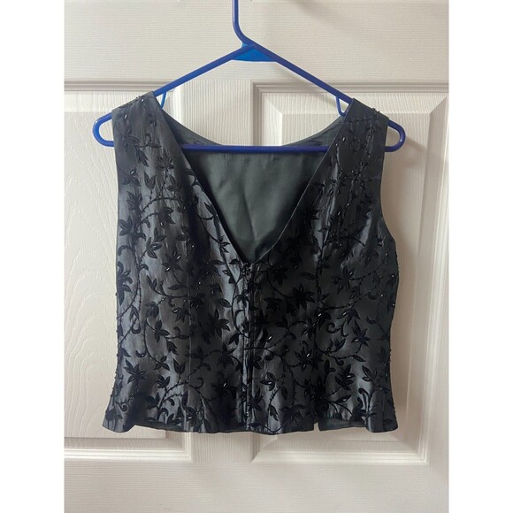 JS Collection Beaded Sleeveless Fitted Top Womens 12 Black Acetate - Picture 2 of 7